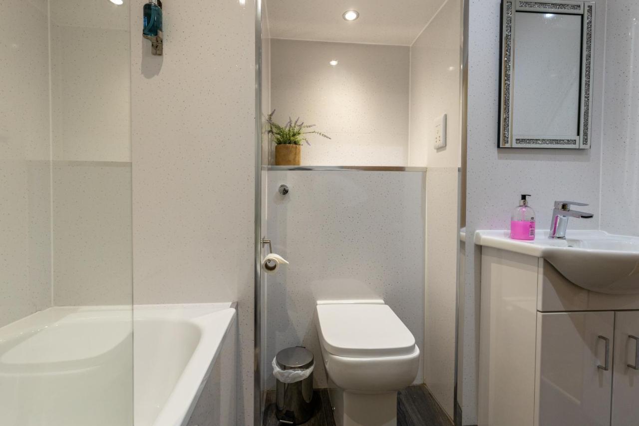 New 3-Bedroom Apartment Close To City Centre EDI Kültér fotó