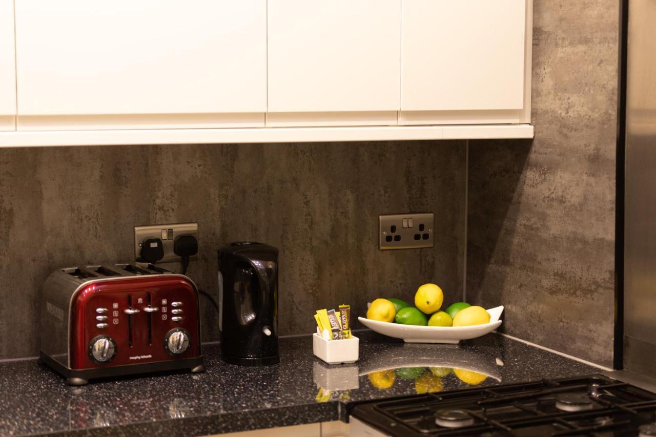 New 3-Bedroom Apartment Close To City Centre EDI Kültér fotó